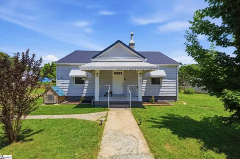 301 Pecan Dr, Calhoun Falls, SC 29628