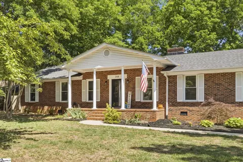 218 Crestwood Dr, Greenville, SC 29609