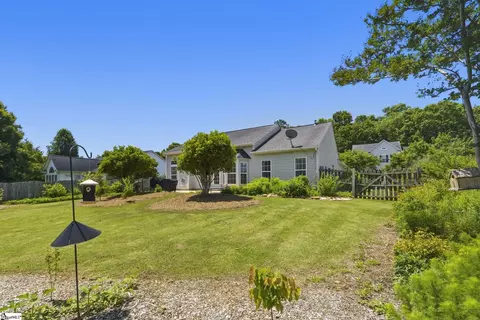 Exterior - 11 Renforth Rd, Simpsonville, SC 29681 photo 8 of 10