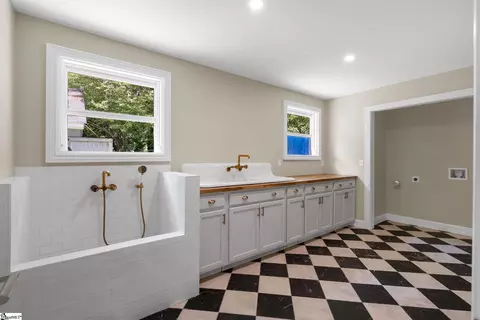 Other - 206 S Adair St, Clinton, SC 29325 photo 2 of 4