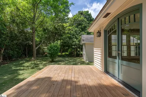 Exterior - 206 S Adair St, Clinton, SC 29325 photo 5 of 8