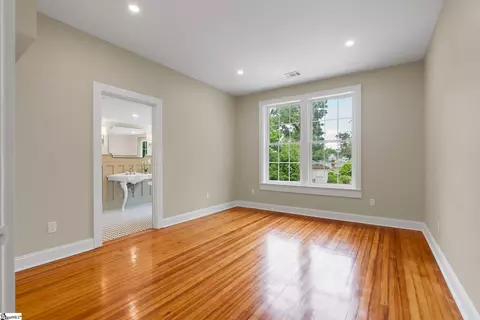 Bedroom - 206 S Adair St, Clinton, SC 29325 photo 4 of 5