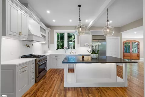 Kitchen - 206 S Adair St, Clinton, SC 29325 photo 1 of 9