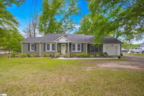 698 Pumpkintown Hwy, Pickens, SC 29671