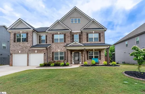 15 Foxmoor Ct, Simpsonville, SC 29680
