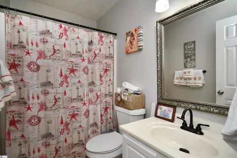 Bath - 344 Endless Dr, Greer, SC 29651 photo 3 of 4