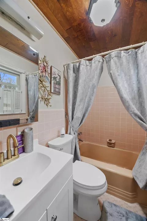 Bath - 103 Forest Dr, Easley, SC 29642 photo 3 of 4