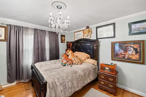 Bedroom - 103 Forest Dr, Easley, SC 29642 photo 5 of 11