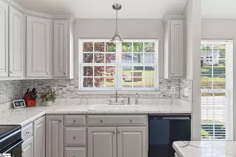Kitchen - 519 Island Point Rd, Starr, SC 29684 photo 4 of 4