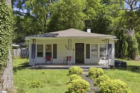 102 Jasmine Dr, Greenville, SC 29611