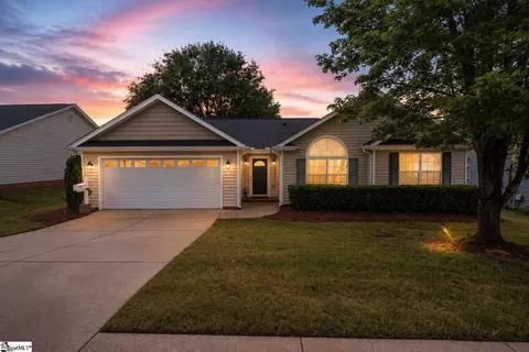 110 Feldspar Ln, Greer, SC 29650