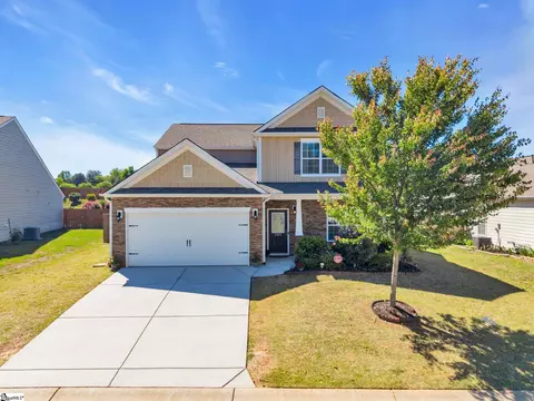 209 Hartwood Lake Ln, Greer, SC 29650