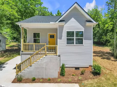 305 Appian Dr, Spartanburg, SC 29306