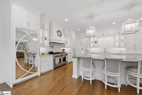 Kitchen - 802 Kist Rd, Greer, SC 29651 photo 2 of 6