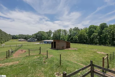Exterior - 606 Mountain View Rd, Williamston, SC 29697 photo 14 of 15