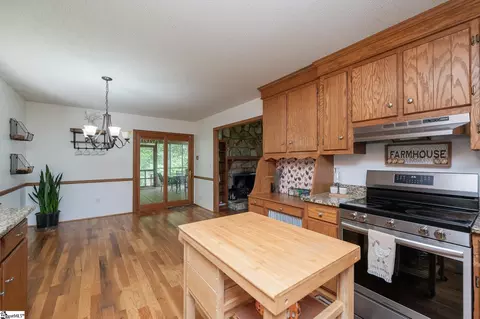 Kitchen - 606 Mountain View Rd, Williamston, SC 29697 photo 3 of 3