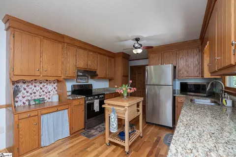 Kitchen - 606 Mountain View Rd, Williamston, SC 29697 photo 1 of 3