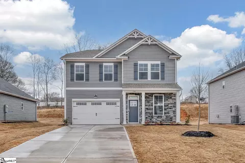 168 Hunter Ridge Dr, Boiling Springs, SC 29316