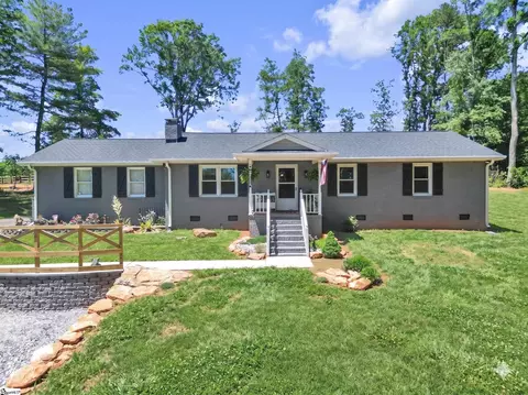 425 Hannon Rd, Inman, SC 29349
