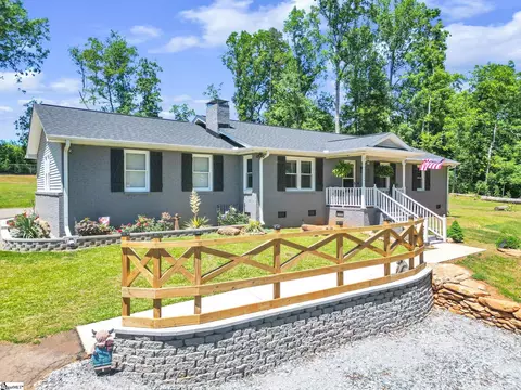 425 Hannon Rd, Inman, SC 29349