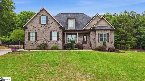 124 Holly Ridge Dr, Anderson, SC 29621