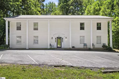211 Brookside Dr, Duncan, SC 29334