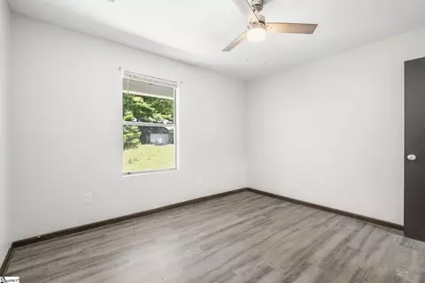 Bedroom - 211 Brookside Dr, Duncan, SC 29334 photo 6 of 8
