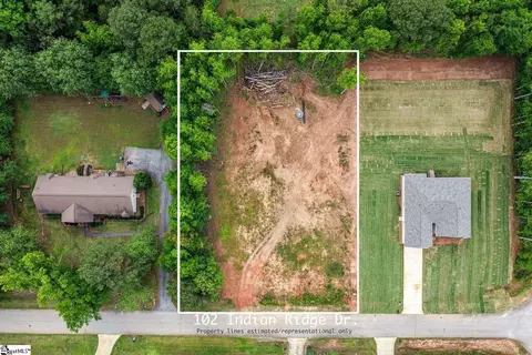 102 Indian Ridge Dr, Laurens, SC 29360