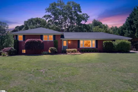 104 Central Ave, Mauldin, SC 29662
