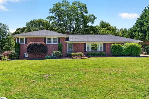 104 Central Ave, Mauldin, SC 29662