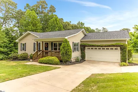 134 Emma St, Greenville, SC 29609