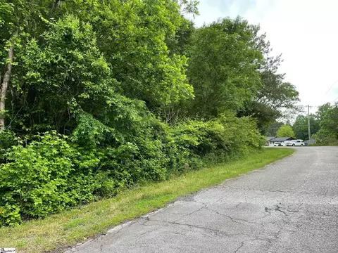 106 Rock Springs Rd, Belton, SC 29627