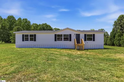 330 Tyger Fox Dr, Lyman, SC 29365