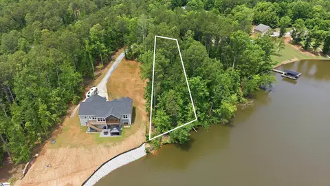 80 E Commodore Dr, Cross Hill, SC 29332