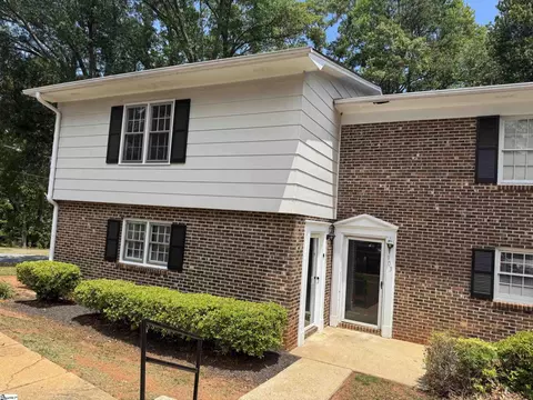 101 Fernridge Dr, Spartanburg, SC 29307