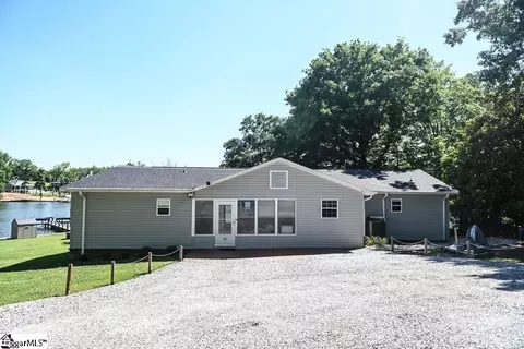92 Bridgewater Ct, Iva, SC 29655