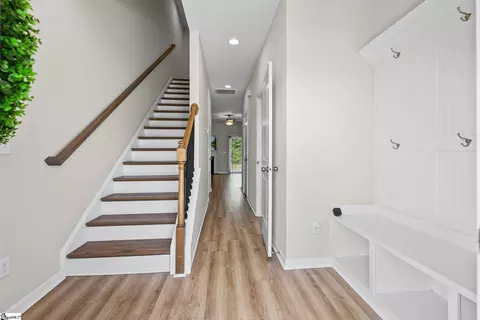 Entry Way - 2005 Silverwalk Ct, Duncan, SC 29334 photo 1 of 7