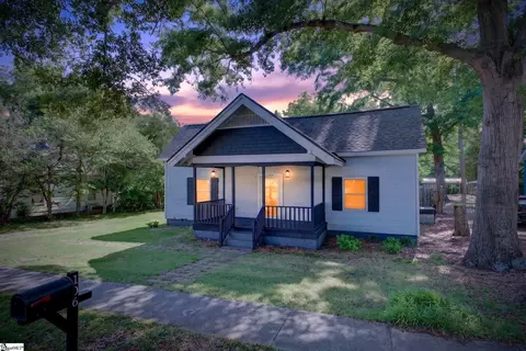 106 S Green St, Williamston, SC 29697