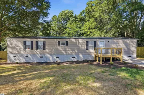 101 Jasper Dr, Belton, SC 29627