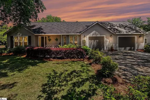 103 Walker Way Rd, Simpsonville, SC 29681