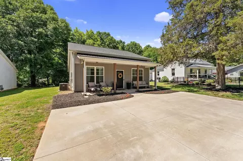 47 Main St # A, Pelzer, SC 29669