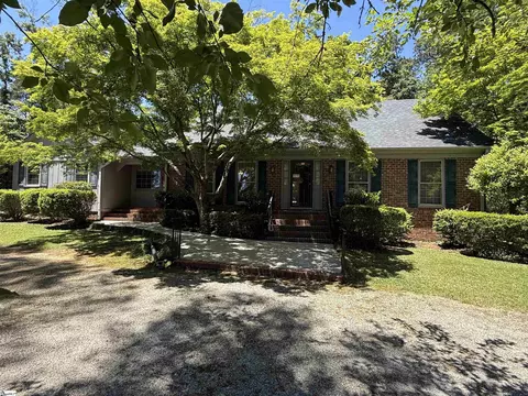 610 S Adair St, Clinton, SC 29325