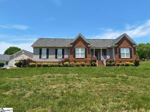 124 Brooke Lee Circle Cir, Taylors, SC 29687