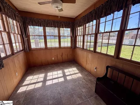 Exterior - 400 E Buford St, Gaffney, SC 29340 photo 3 of 3