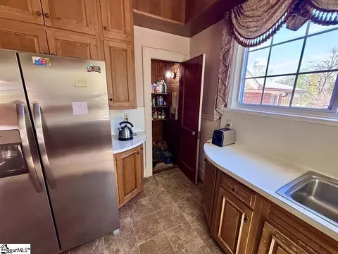 Kitchen - 400 E Buford St, Gaffney, SC 29340 photo 8 of 8