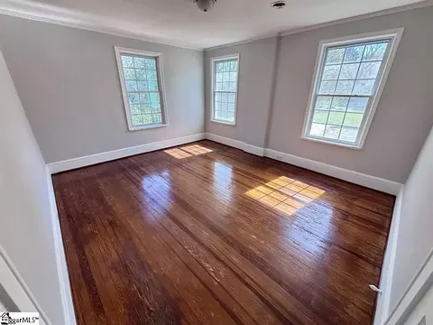 Bedroom - 400 E Buford St, Gaffney, SC 29340 photo 4 of 5