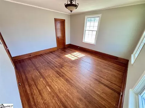 Bedroom - 400 E Buford St, Gaffney, SC 29340 photo 2 of 5