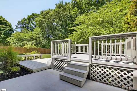Exterior - 9 Blanton Ln, Greer, SC 29650 photo 5 of 8