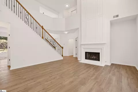 Living - 9 Blanton Ln, Greer, SC 29650 photo 5 of 7