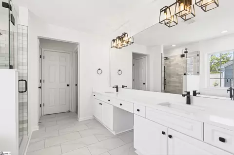 Bath - 9 Blanton Ln, Greer, SC 29650 photo 1 of 9